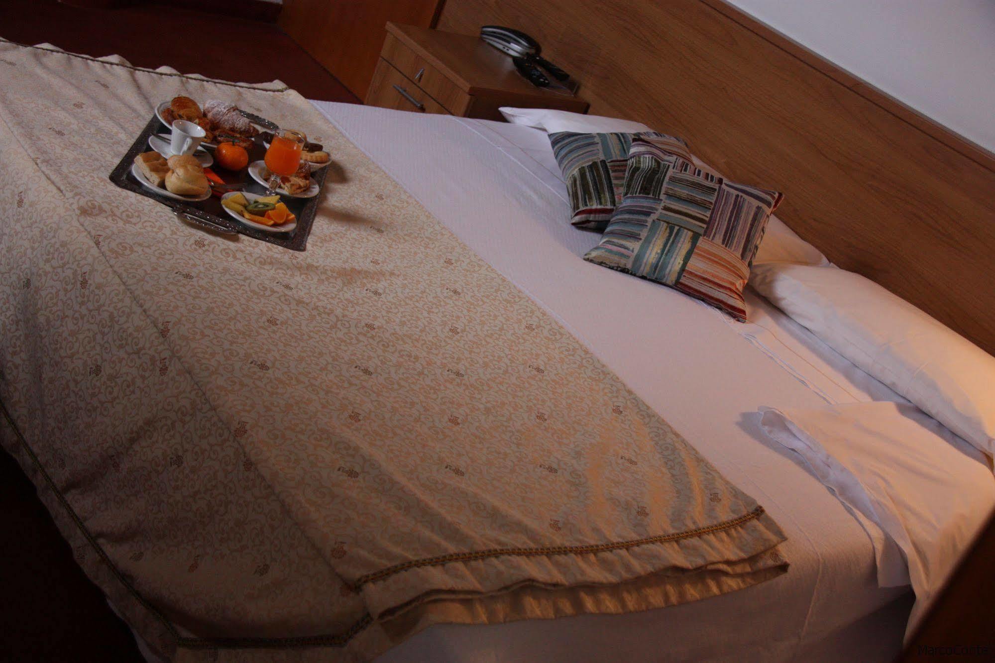 Hotel Lux İskenderiye Dış mekan fotoğraf
